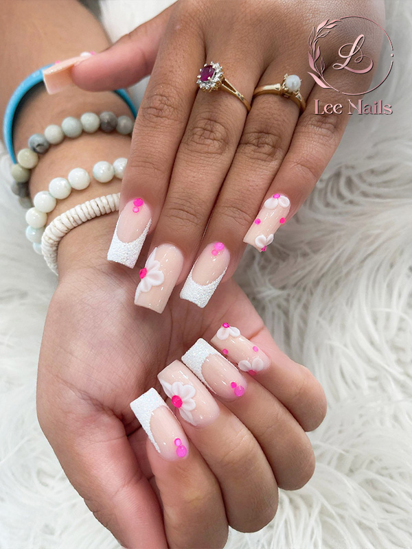 Lee Nails